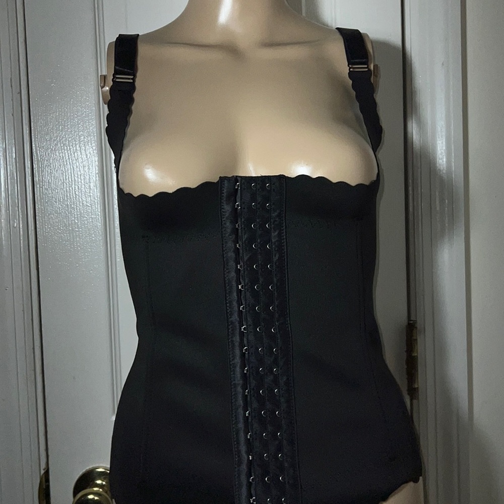 prima Valentina Bradoria seductive  camisole med black  nwot